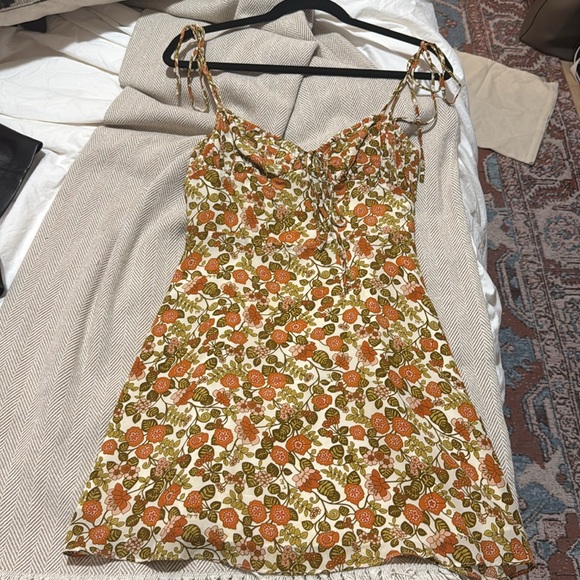 Realisation Devon Mini Silk Dress - Picture 3 of 9